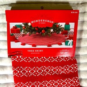 WONDERSHOP AT TARGET Sweater Knit Tree skirt • Red & White with Tassles